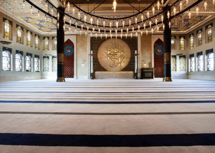 Elegant Mosque Carpets Dubai