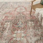 Traditional Medallion Patterned Carpet