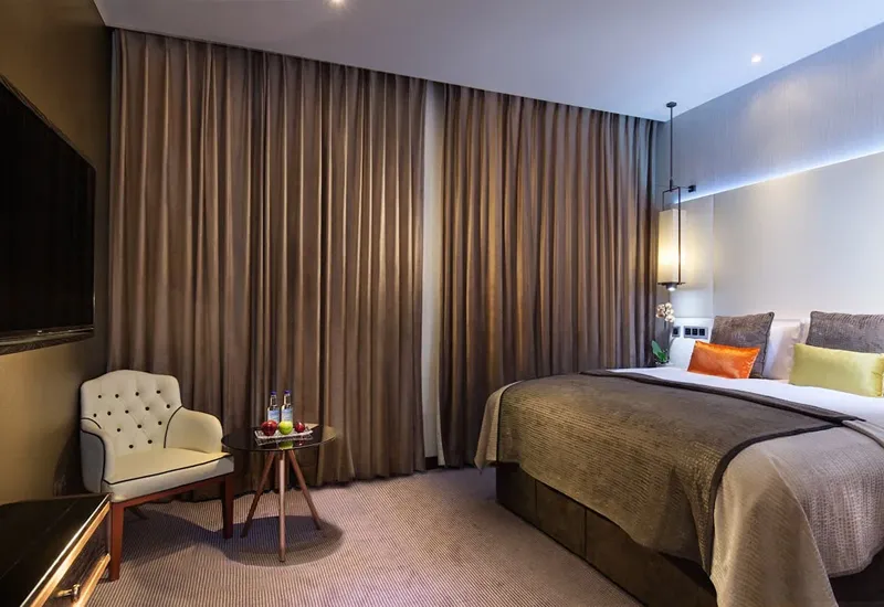 Best Curtains for Direct Sunlight in Dubai